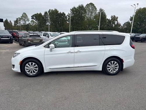 2018 Chrysler Pacifica Touring-L Plus