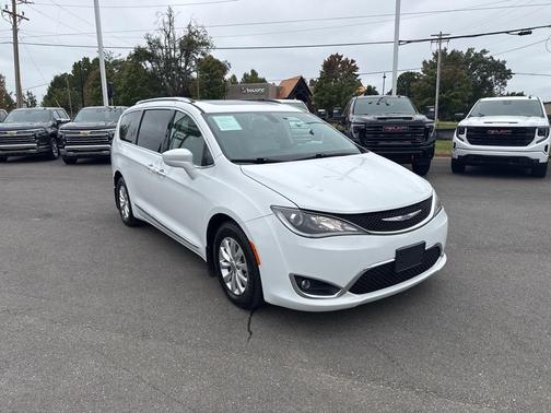 2018 Chrysler Pacifica Touring-L Plus