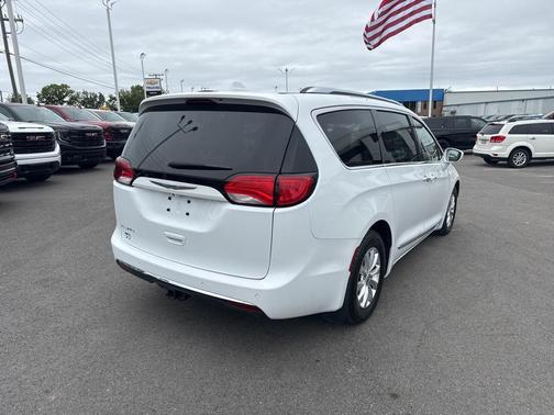 2018 Chrysler Pacifica Touring-L Plus