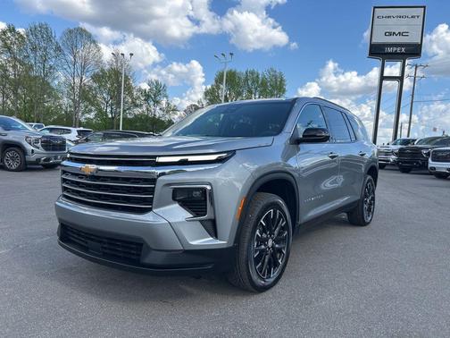 Sterling Gray Metallic 2026 Chevrolet Traverse LT
