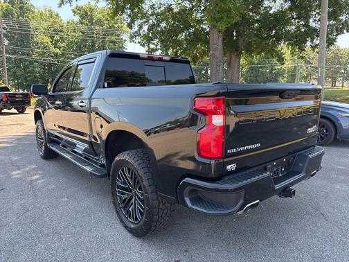 Black 2023 Chevrolet Silverado 1500 High Country