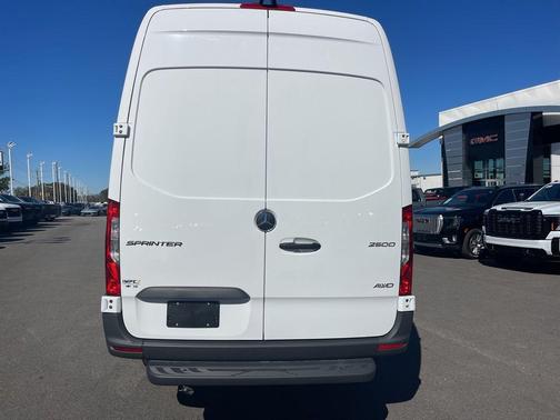2025 Mercedes-Benz Sprinter 2500 High Roof
