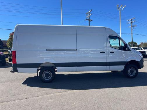 2025 Mercedes-Benz Sprinter 2500 High Roof
