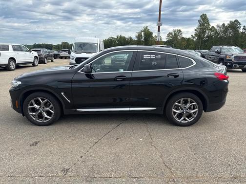 2024 BMW X4 xDrive30i