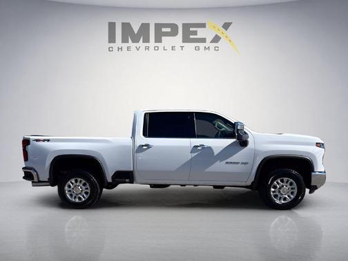 Summit White 2026 Chevrolet Silverado 2500 LTZ