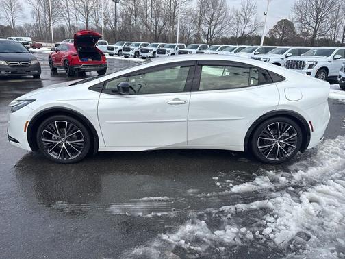 2024 Toyota Prius XLE