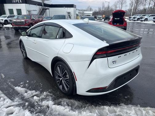 2024 Toyota Prius XLE