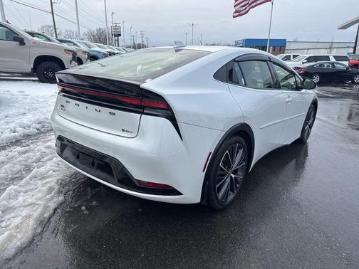 2024 Toyota Prius XLE