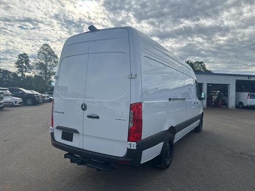 2025 Mercedes-Benz Sprinter 2500 High Roof