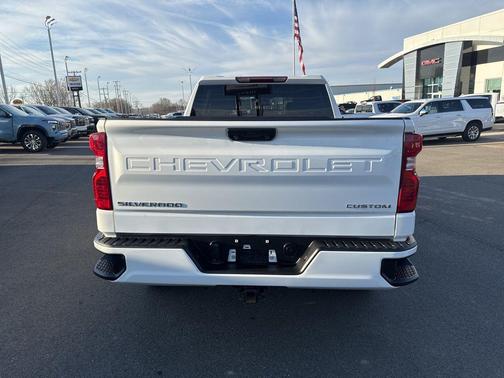 2023 Chevrolet Silverado 1500 Custom
