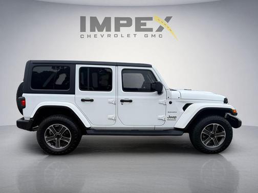 Bright White 2023 Jeep Wrangler 4-Door Sahara