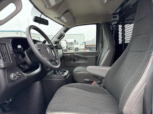 2024 GMC Savana 2500 Work Van