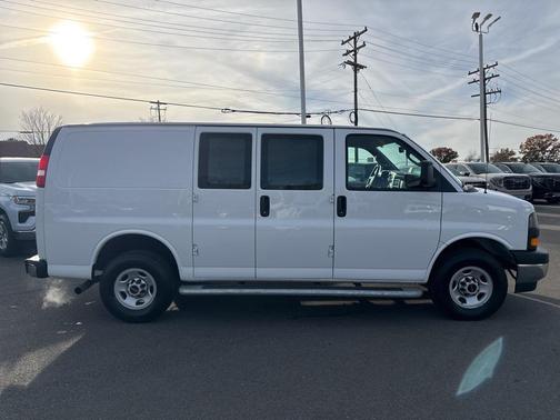 2024 GMC Savana 2500 Work Van