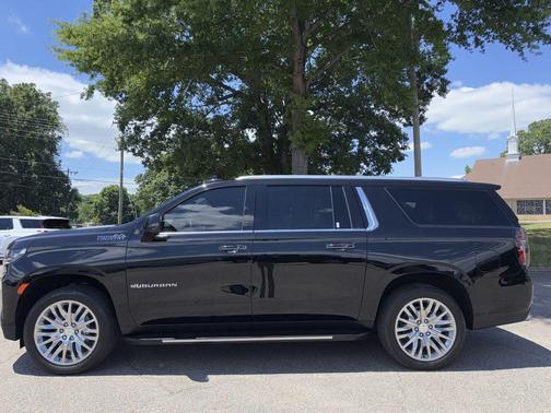 Black 2024 Chevrolet Suburban 4WD High Country