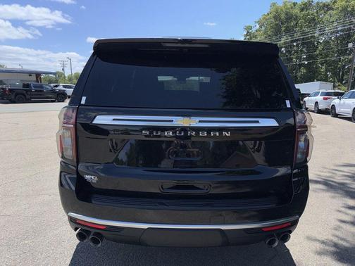 Black 2024 Chevrolet Suburban 4WD High Country