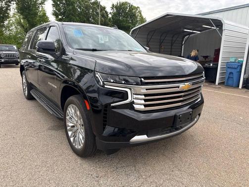 Black 2024 Chevrolet Suburban 4WD High Country