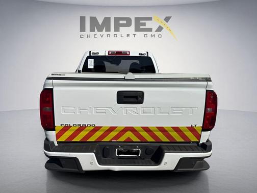 Summit White 2022 Chevrolet Colorado LT