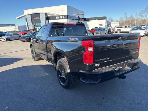 2024 Chevrolet Silverado 1500 Custom