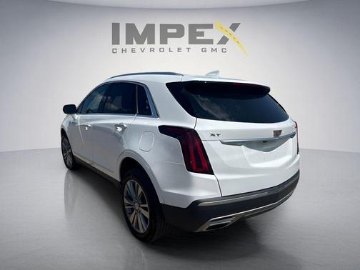 Crystal White Tricoat 2024 Cadillac XT5 Premium Luxury