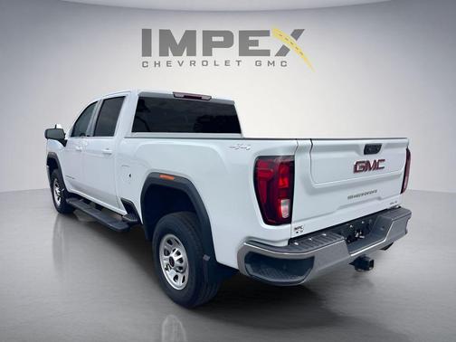 Summit White 2023 GMC Sierra 2500 SLE
