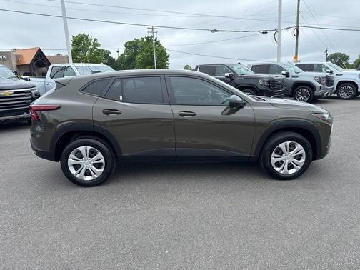 Harvest Bronze Metallic 2024 Chevrolet Trax LS