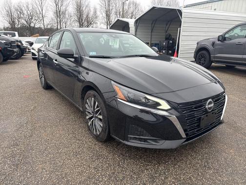 2025 Nissan Altima SV FWD