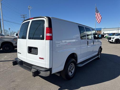 2023 GMC Savana 2500 Work Van