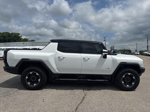 Interstellar White 2023 GMC HUMMER EV Pickup 3X