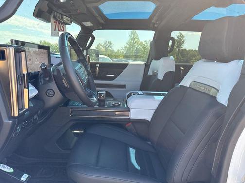 Interstellar White 2023 GMC HUMMER EV Pickup 3X