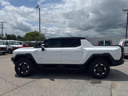 Interstellar White 2023 GMC HUMMER EV Pickup 3X