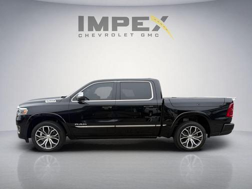 Diamond Black Crystal Pearlcoat 2025 RAM 1500 ST
