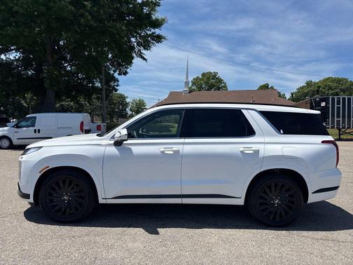 Hyper White 2025 Hyundai PALISADE Calligraphy Night Edition