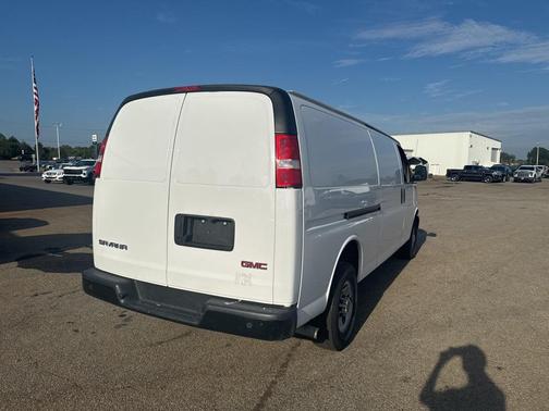 2023 GMC Savana 2500 Work Van