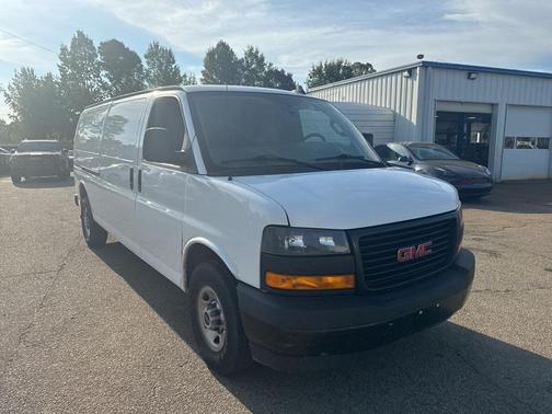 2023 GMC Savana 2500 Work Van