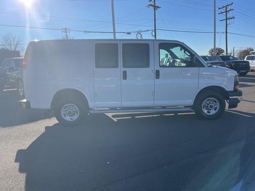 2023 GMC Savana 2500 Work Van