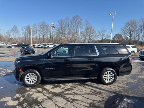 2022 Chevrolet Suburban LS