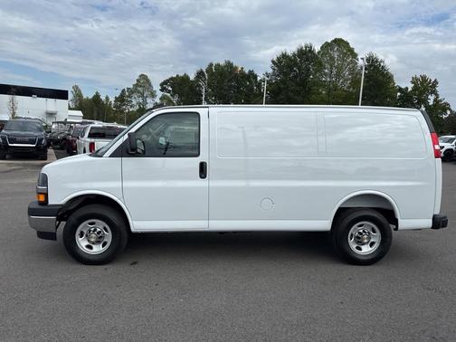 2025 Chevrolet Express 2500 RWD 2500 Regular Wheelbase WT