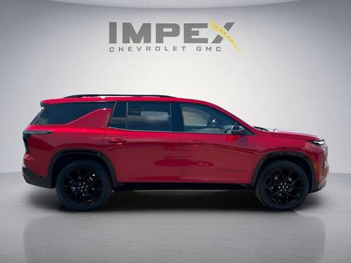 Radiant Red Tintcoat 2024 Chevrolet Traverse RS