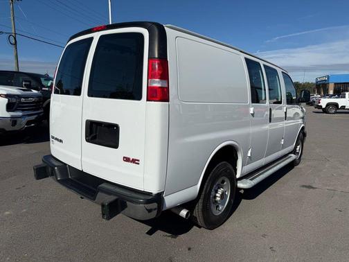 2023 GMC Savana 2500 Work Van