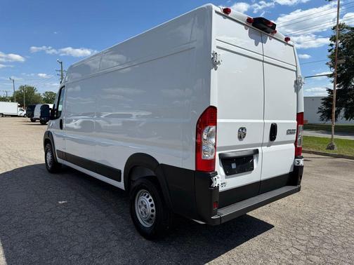 Bright White Clearcoat 2026 RAM ProMaster 2500 Tradesman