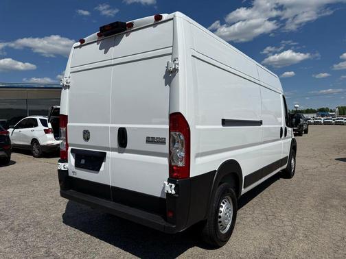 Bright White Clearcoat 2026 RAM ProMaster 2500 Tradesman