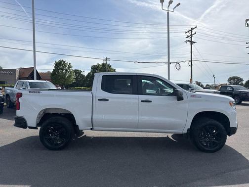 Summit White 2026 Chevrolet Silverado 1500 LT Trail Boss