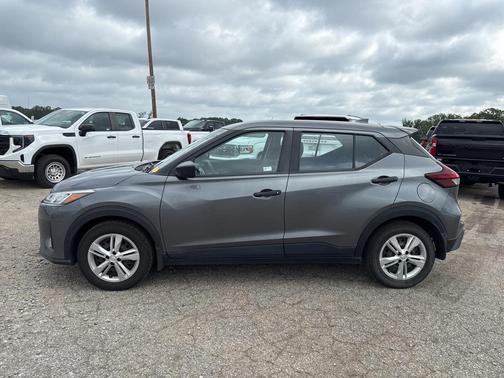 2021 Nissan Kicks S