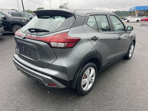 2021 Nissan Kicks S