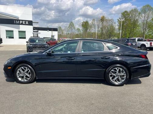 2022 Hyundai SONATA SEL