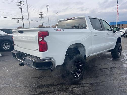 2025 Chevrolet Silverado 1500 LT