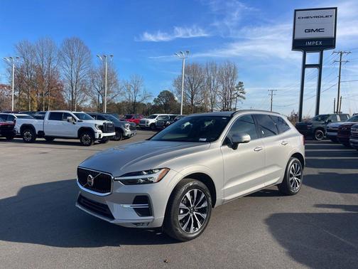 Silver Dawn Metallic 2023 Volvo XC60 B5 Core