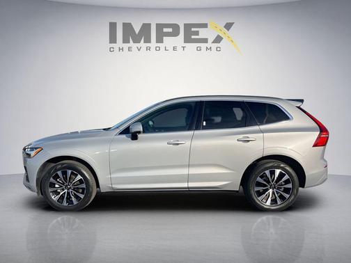 Silver Dawn Metallic 2023 Volvo XC60 B5 Core
