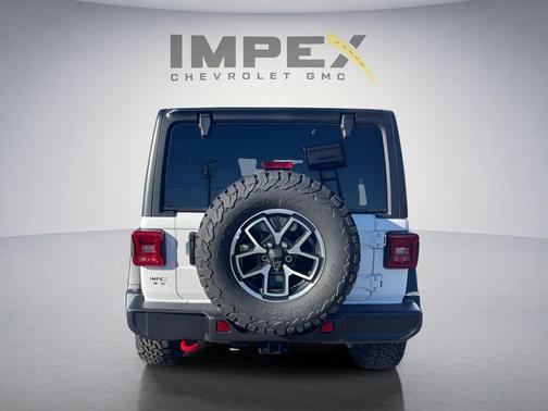 Bright White Clearcoat 2025 Jeep Wrangler Rubicon