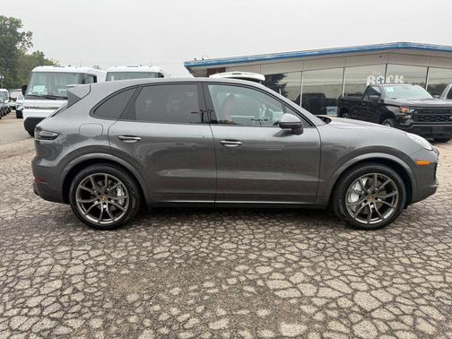 2022 Porsche Cayenne Turbo